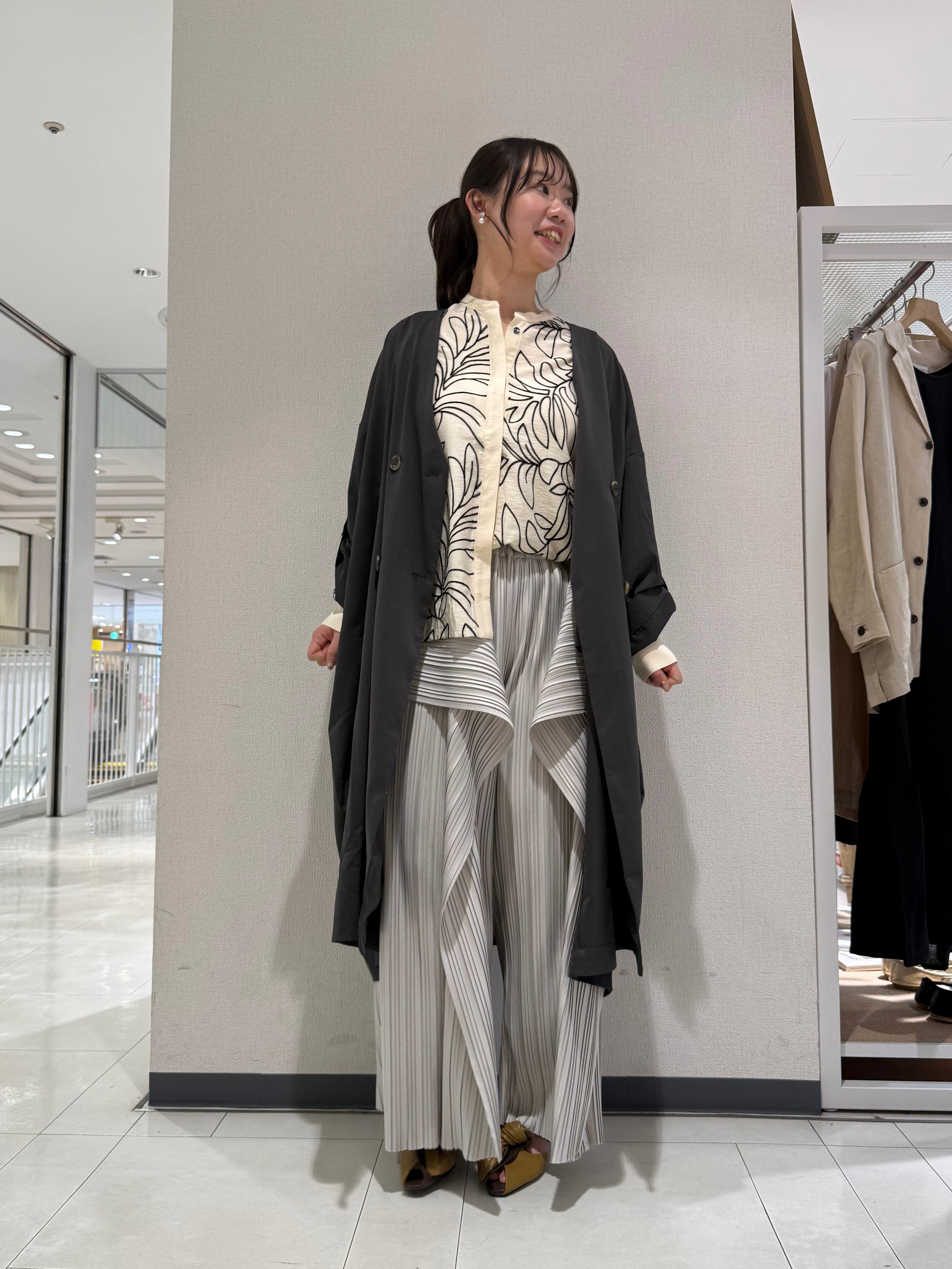 NEW IN🩶ランダムプリーツカスケードパンツのご紹介