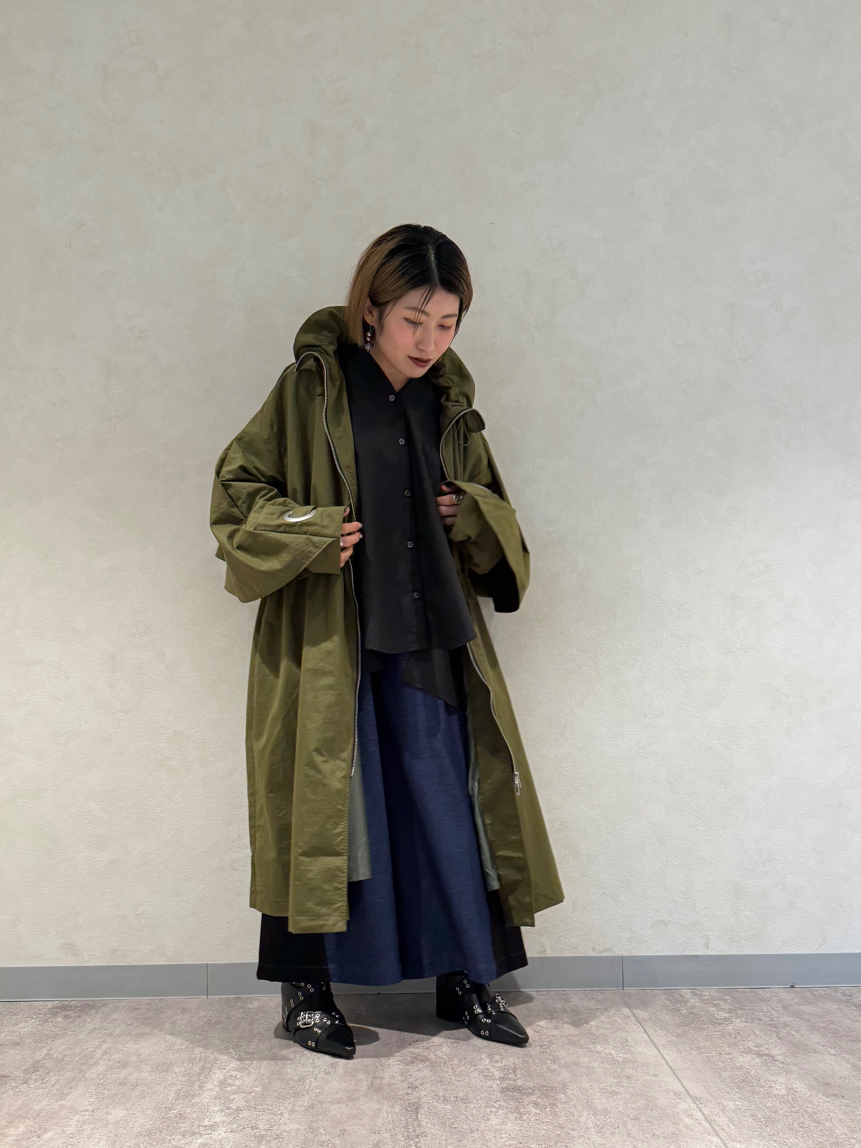 おすすめ！！バックフレアーライトコートのご紹介