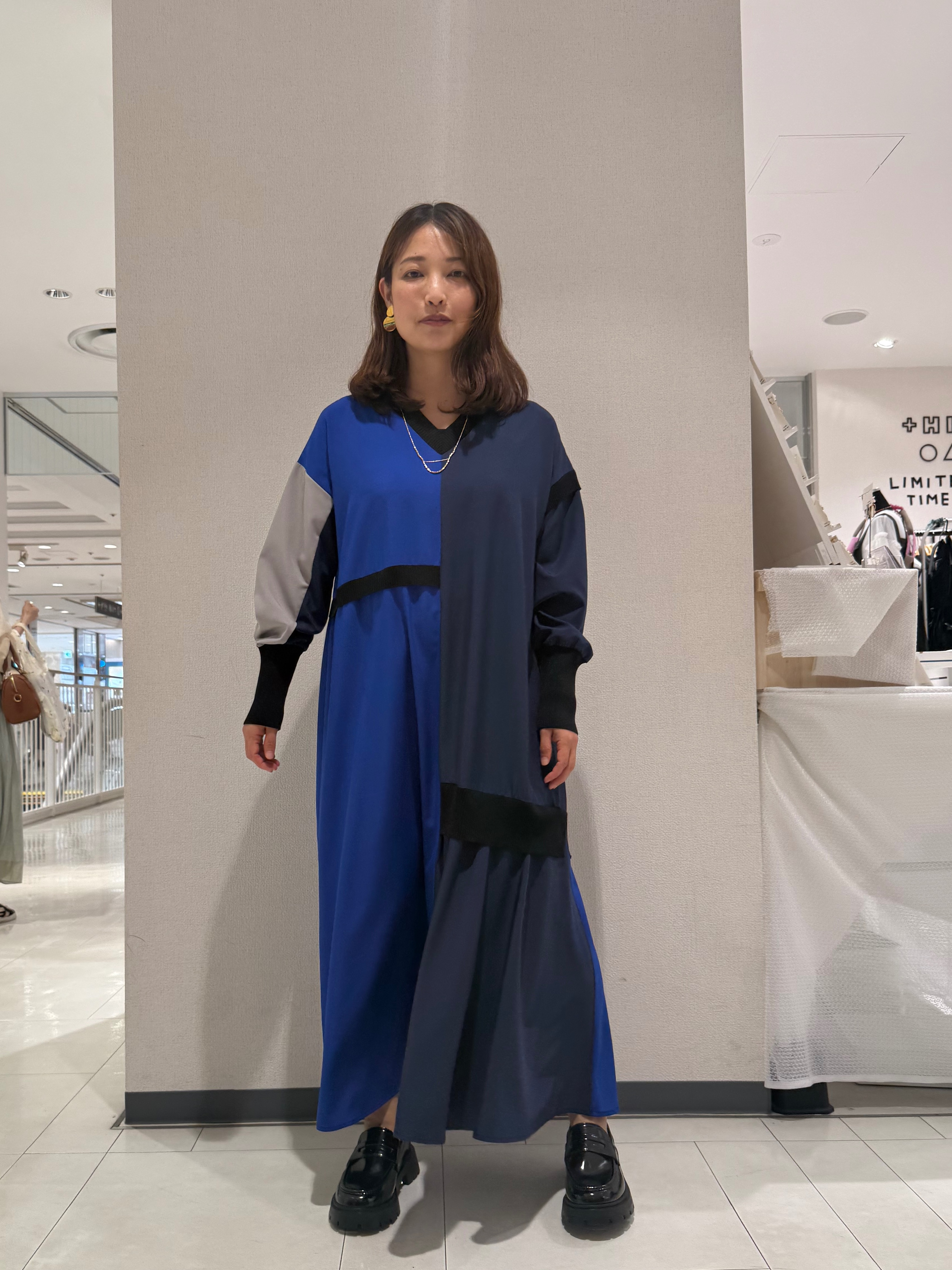 お値下げしました！今季オズモーシス2way配色ワンピース 2WAY配色切替コクーンワンピ-ス | OSMOSIS loaf