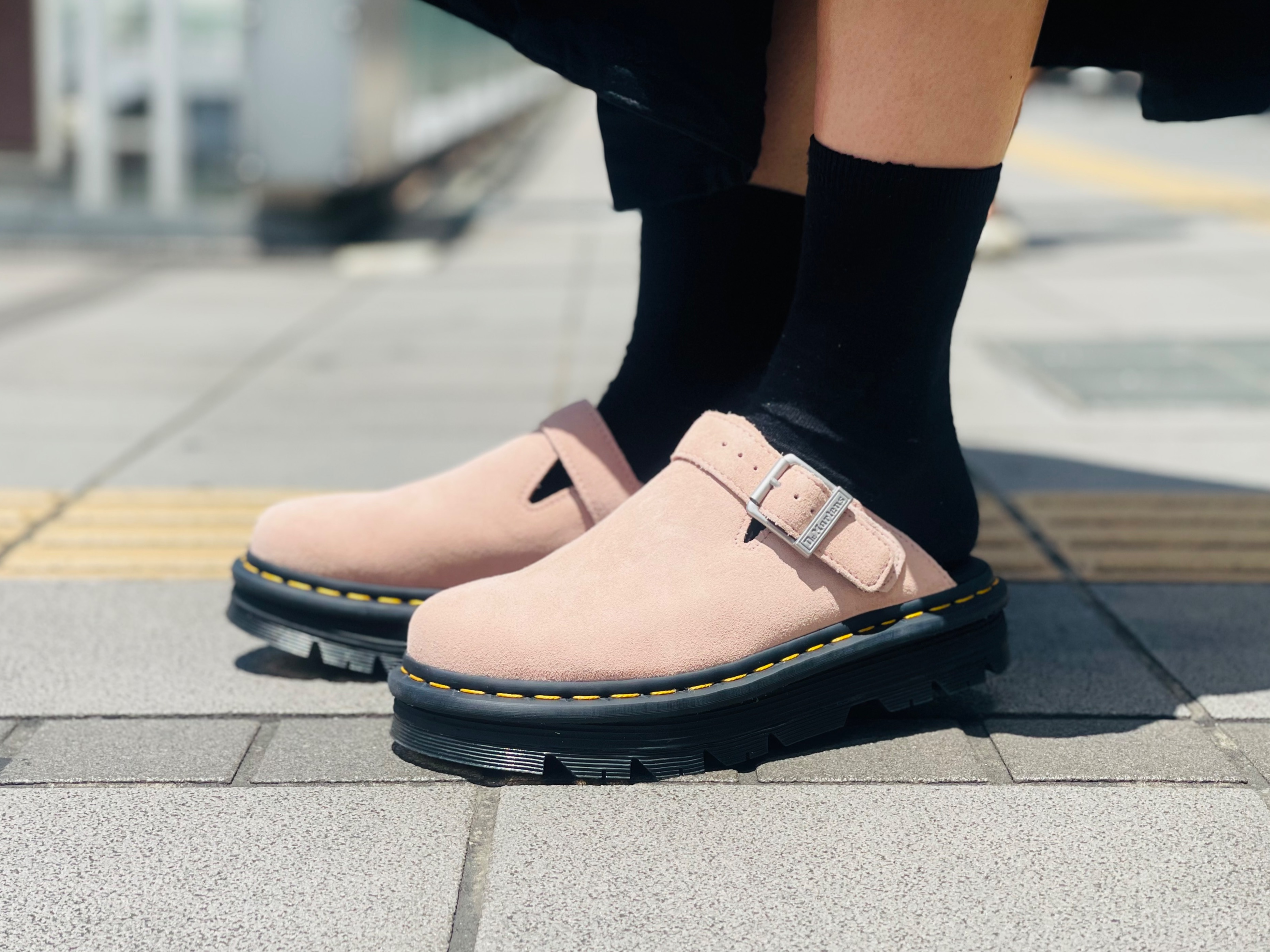 新作】SS25 ZebZag MULE POWDER PINK │ドクターマーチン │ ショップ