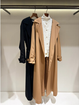 フリルヨークトレンチコート