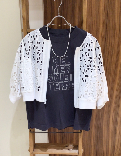 AAYUSHI/アユーシ