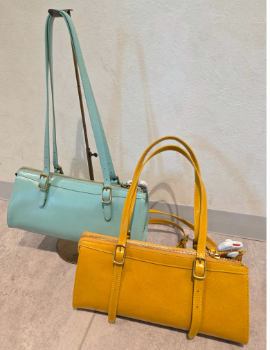 新作のバッグ入荷しました!!