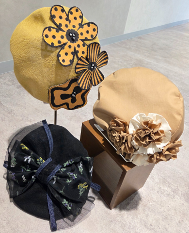 新作のバラ色の帽子が入荷しました🌹