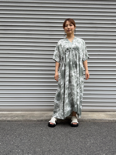 ☆新作☆バックギャザーワンピース