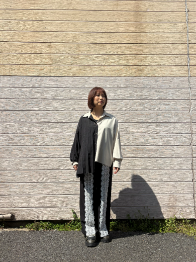 NEW IN🖤アシンメトリープリーツブラウスのご紹介！！