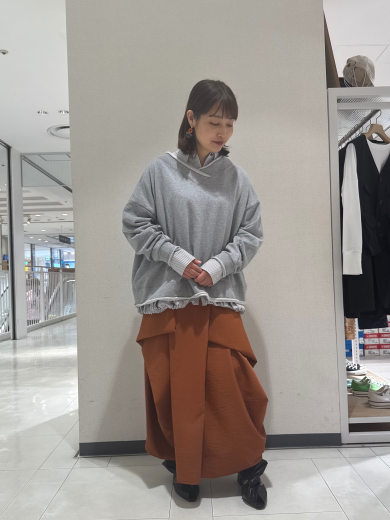 NEW  IN🧡サイドドレープスカートのご紹介！！