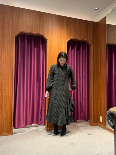 NEW IN🖤ストライプ切替ワンピースのご紹介！！