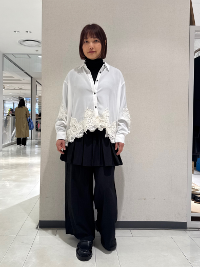 NEW IN🤍レースモチーフシャツブラウスのご紹介！！