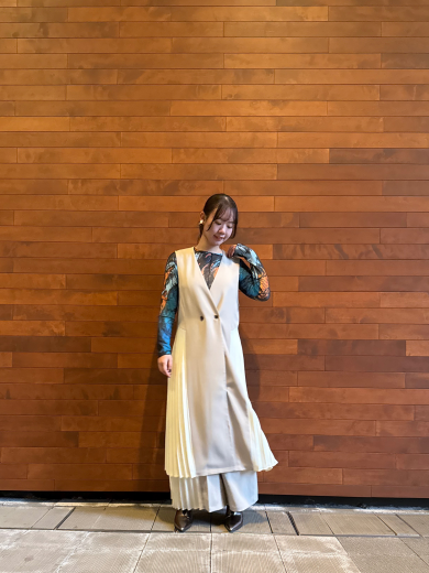 NEW IN🤍サイドプリーツジレワンピースのご紹介！！