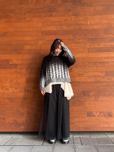 NEW IN🖤グラデーションケーブルニットプルオーバーのご紹介!!