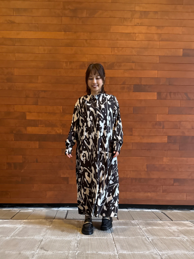 NEW IN🖤プリントマーメイドワンピースのご紹介！！