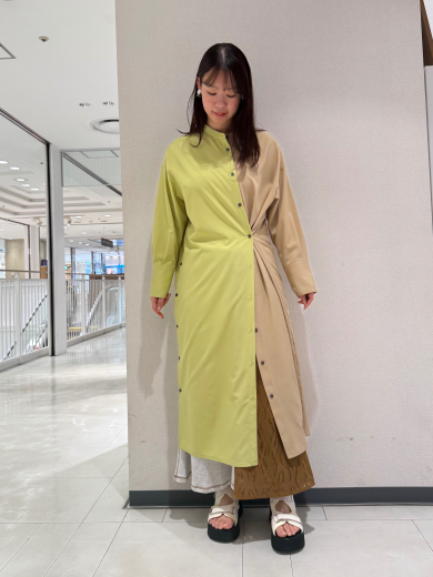 NEW IN🧡バイカラーボタンアレンジワンピースのご紹介！！