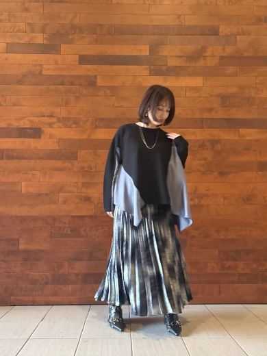 NEW IN💙アシンメトリー切替フレアープルオーバーのご紹介!!