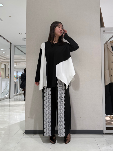 NEW IN🖤アシンメトリー切替フレアープルオーバーのご紹介!!