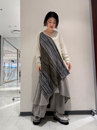 NEW IN🤍大人気!!アシンメトリーニットプルオーバーのご紹介