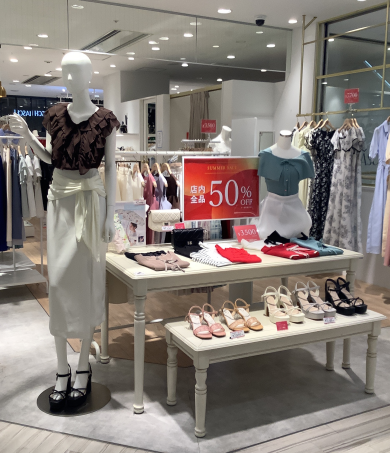 🌟SUMMER SALE🌟店内全品50％OFF🌟