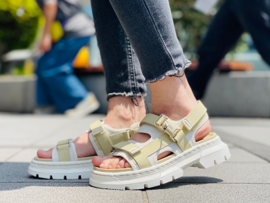 【新作】SS25 サンダル　FORSTER WHITE  / OLIVE