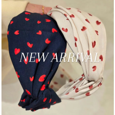 新作のハートアクセサリー入荷しました♡