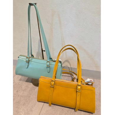 新作のバッグ入荷しました!!