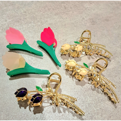 新作のヘアアクセサリー入荷しました🌷