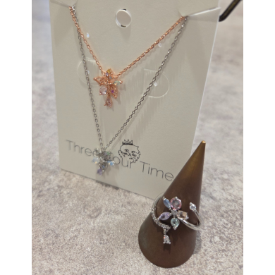 新作のアクセサリー入荷しました⭐️