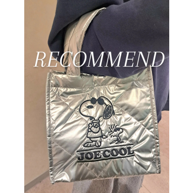 普段使いにオススメのスヌーピーのバッグです♡