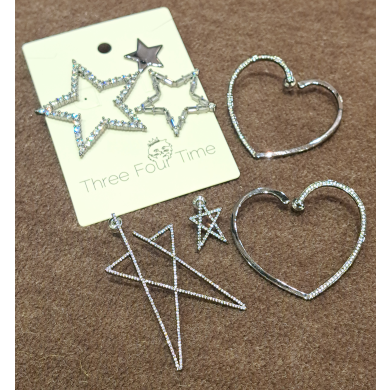 新作のアクセサリー入荷しました⭐️