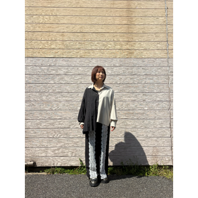 NEW IN🖤アシンメトリープリーツブラウスのご紹介！！