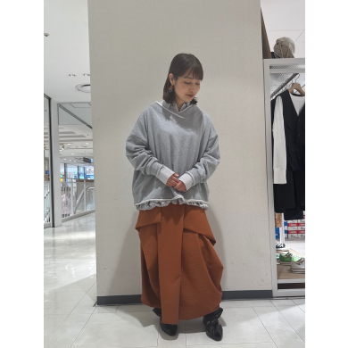 NEW IN🧡サイドドレープスカートのご紹介!!