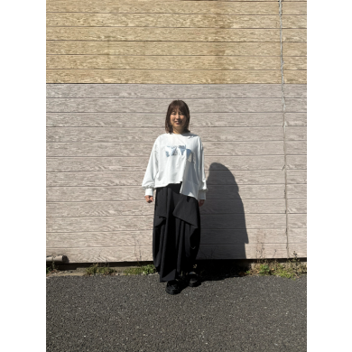 NEW IN🖤箔プリント切替プルオーバーのご紹介！！