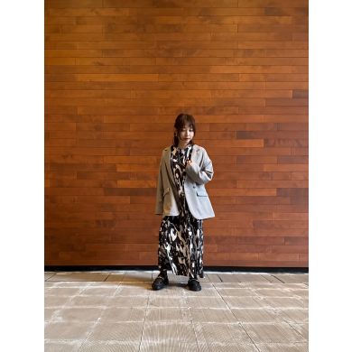 NEW IN🩶バックタックジャケットのご紹介！！