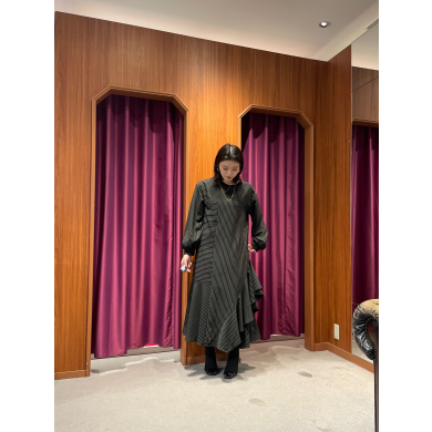 NEW IN🖤ストライプ切替ワンピースのご紹介！！