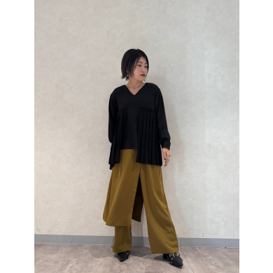 NEW IN🎵レイヤードプリーツブラウスのご紹介！！