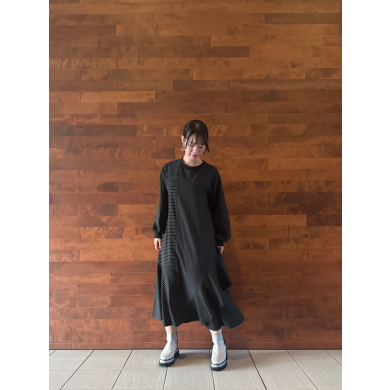 NEW IN🖤ストライプ切替ワンピースのご紹介！！