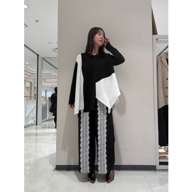 NEW IN🖤アシンメトリー切替フレアープルオーバーのご紹介！！