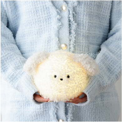頭をポンポンすると、ぽわんと優しく光る“モフモフわんこランプ” が登場🐶💡