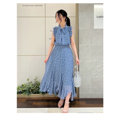 <SALE>ふんわりとした揺れ感が魅力的なワンピース🌹