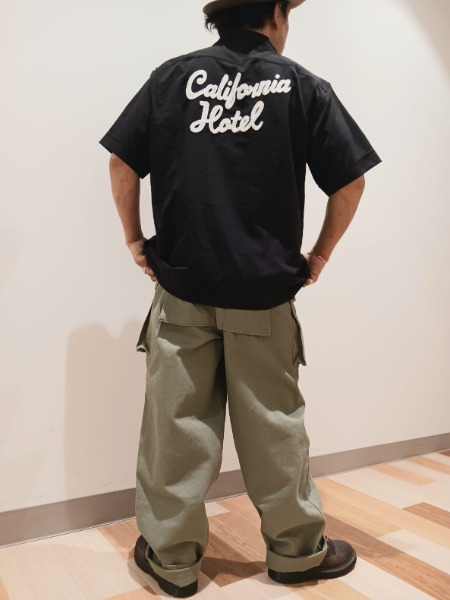 Monkey pants coordination 